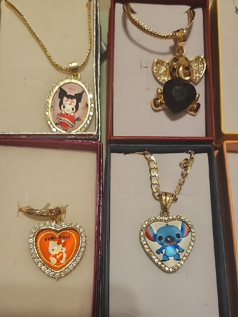 12 Piece Lot Of Necklace With Pendants. - Picture 4 of 11